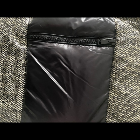 SOLD Moncler Erine Quilted Puffer Jacket - Picture 3 of 16